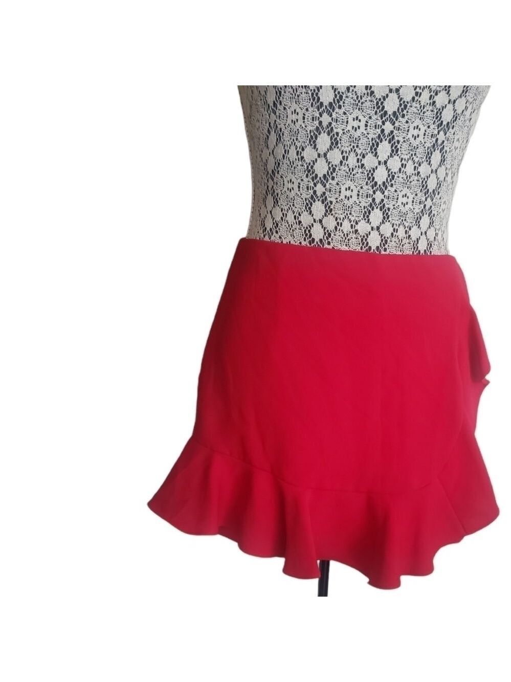 AMANDA UPRICHARD NEW YORK SHORTS.